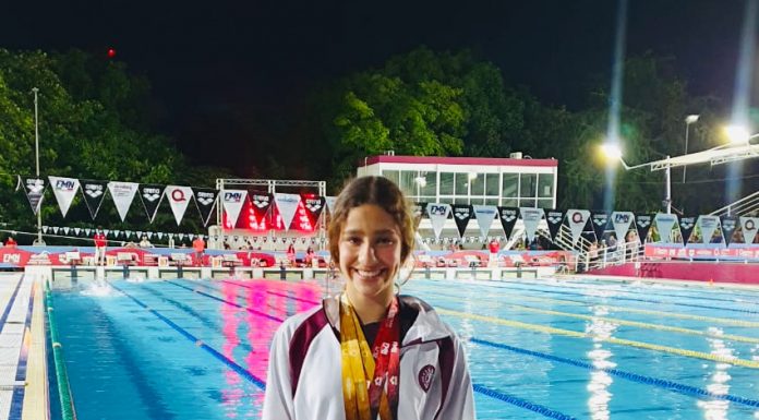 Gana Ahome medalla de oro en campeonato nacional de natación