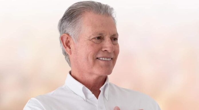 Genaro García felicita a las madres en su día