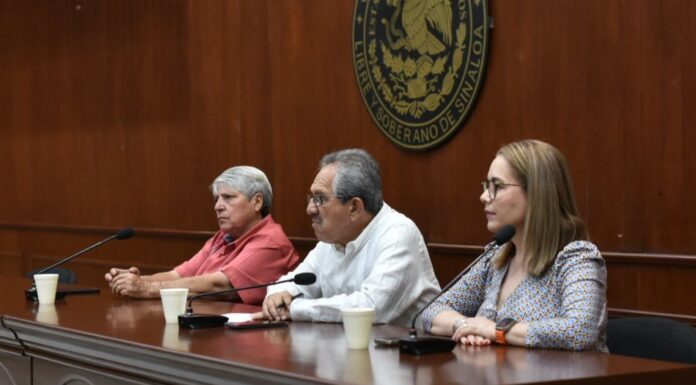 Diputadas y diputados de Sinaloa atienden a grupos de manifestantes