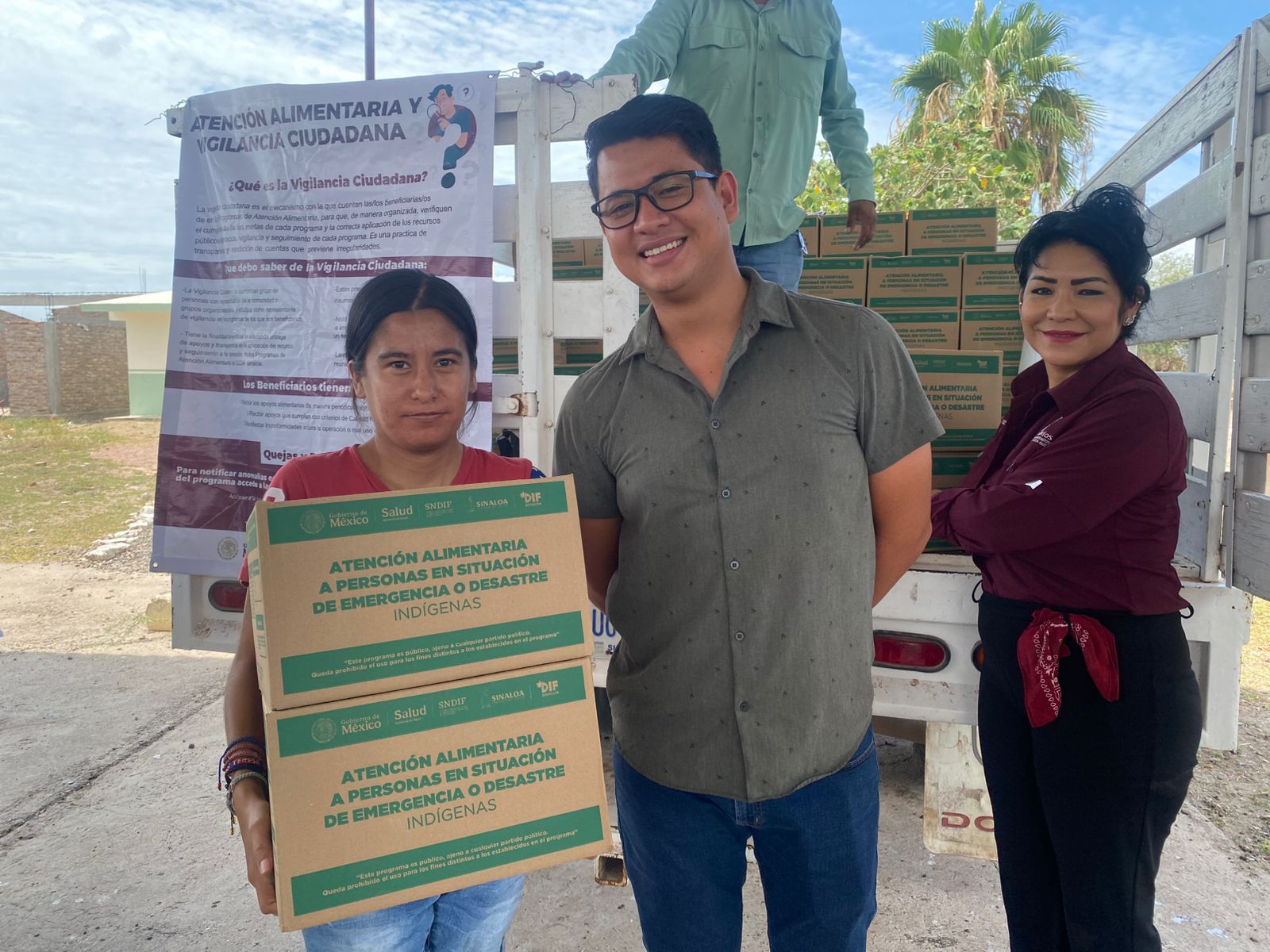 Entrega DIF Juan José Ríos apoyos alimentarios en comunidades rurales
