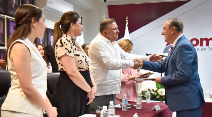 Entrega Alcalde Antonio Menéndez Primer Informe de Gobierno