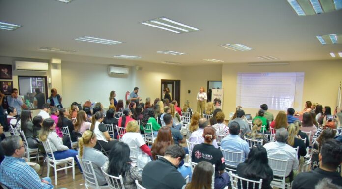Capacitan a servidores públicos de Ahome en trato digno y prevención del acoso