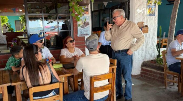 Gobernador Rocha supervisa personalmente operativo de Semana Santa y dialoga con prestadores de servicios en Altata