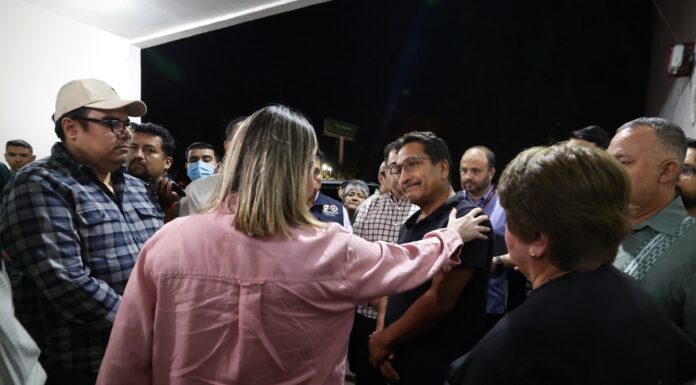 Gobierno del Estado y Municipio de Ahome dan seguimiento a familias afectadas por incendio en Plaza Fiesta Las Palmas