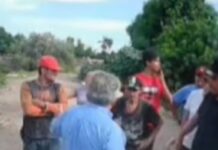Momento de tensión en Campo Esperanza: adulto mayor queda en medio de manifestación