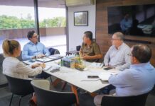 Gobierno de Sinaloa atiende necesidades de equipamiento de comerciantes del centro de Culiacán.