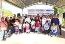 Encabeza Alcaldesa Evangelina Llanes acto cívico en escuela primaria CONAFE de Cerro Batequis