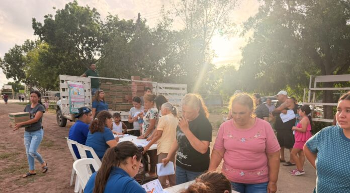 DIF de Juan José Ríos lleva apoyos alimentarios a familias de los ejidos