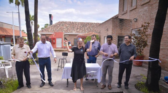 Gobierno de Ahome acompaña reapertura parcial de Plaza Fiesta Las Palmas.