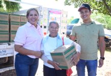 Tres Garantías recibe apoyos alimentarios y lentes de armazón