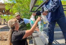 Lleva SEBIDES ayuda humanitaria a familias afectadas por las mareas altas en Las Aguamitas y Cospita