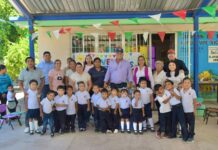 Ayuntamiento de El Fuerte entrega aire acondicionado al jardín de niños Guadalupe Victoria en Las Estacas